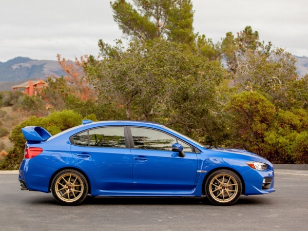 Subaru WRX STI фото