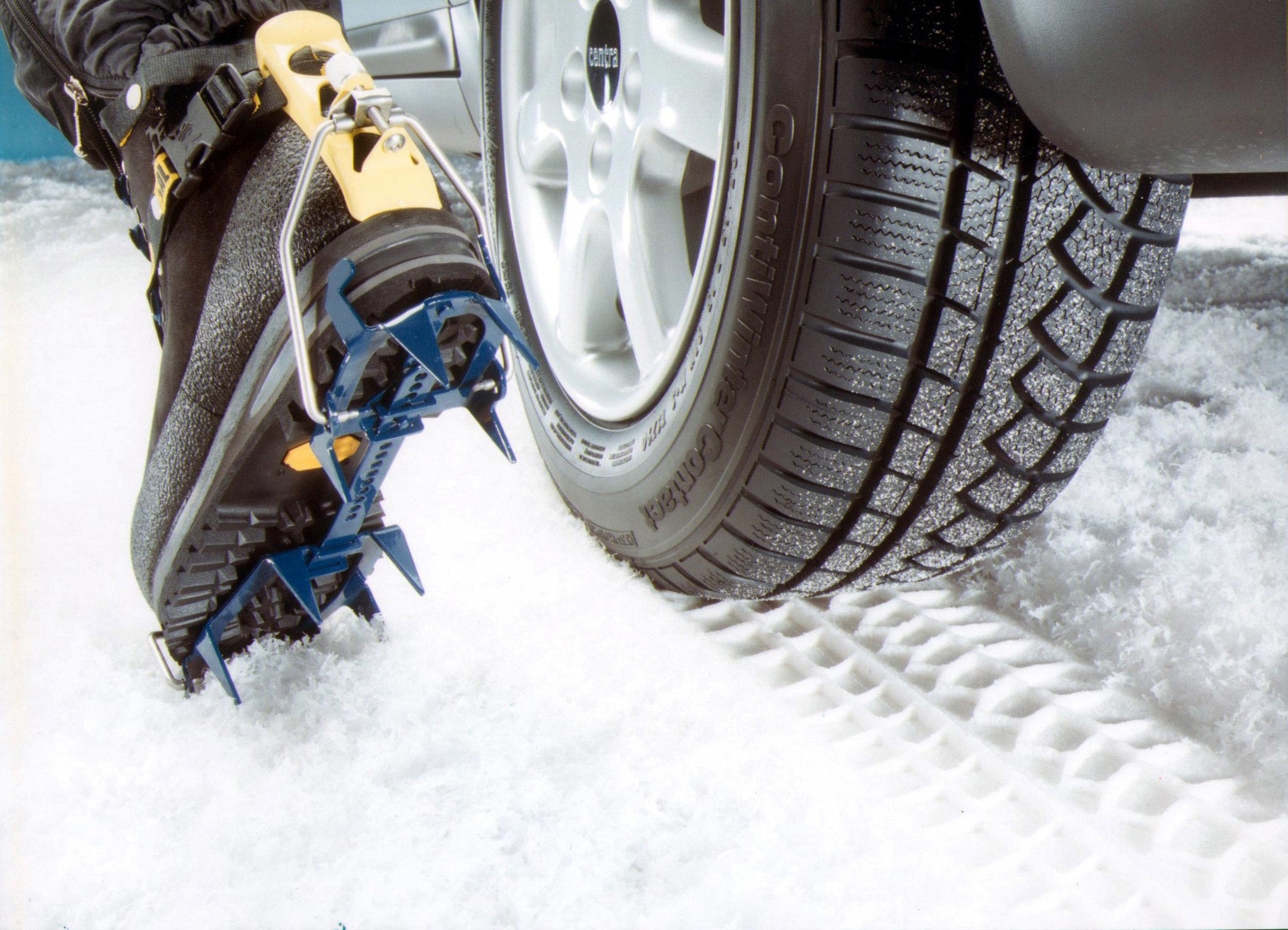 Переобуть резину спб. Шины для езды по льду. Сцепление шин с дорогой. Зимняя резина в снегу. Зимние колеса для автомобиля.